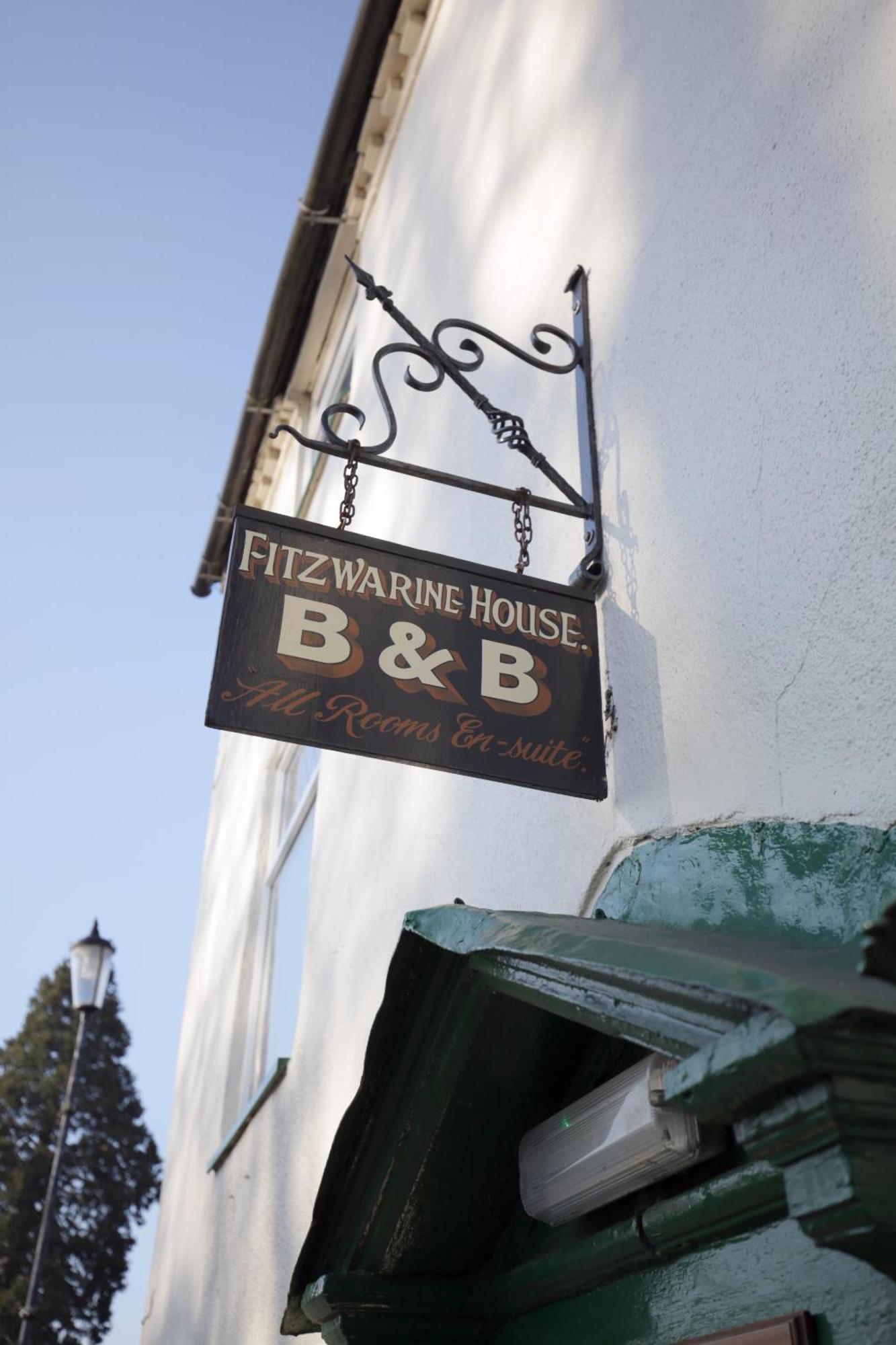 Fitzwarine House Whittington Hotel Bagian luar foto